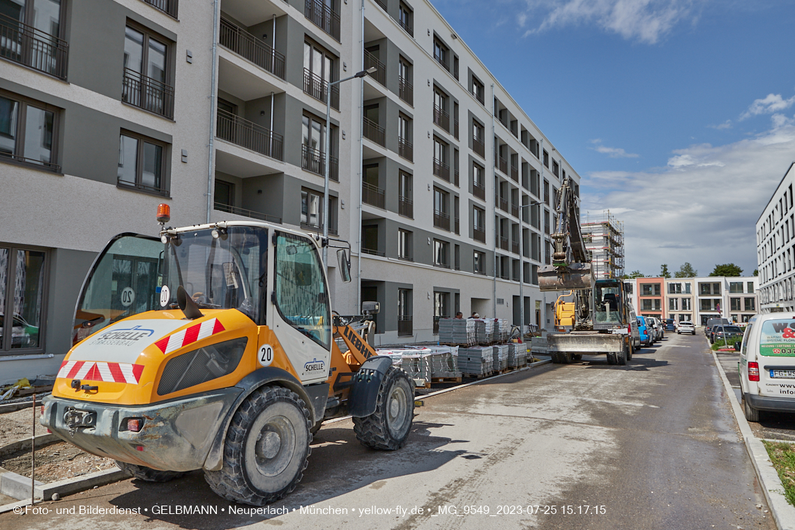 25.07.2023 - Rundgang im Alexisquartier in Neuperlach